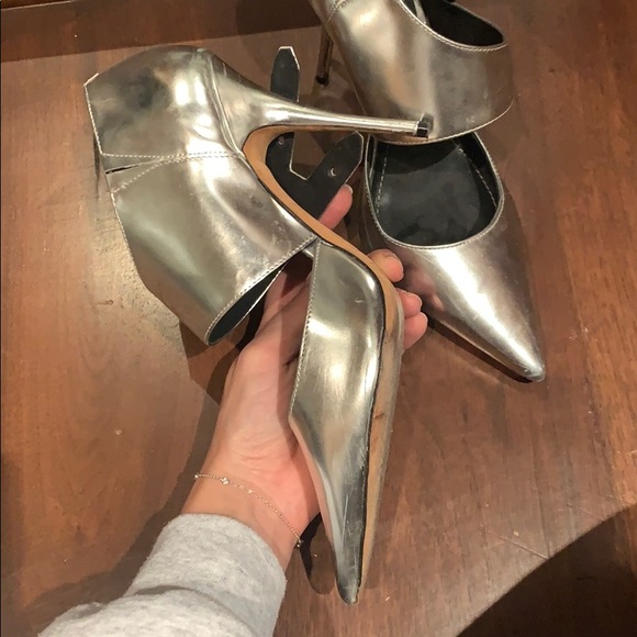 Elizabeth and James silver heels - Picture 2 of 3